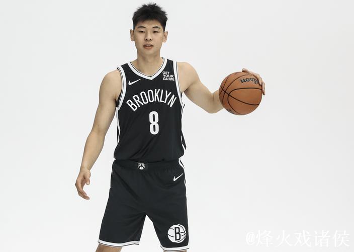 崔永熙发展联盟爆发：三分8投4中，贡献14分4板2助3断2帽