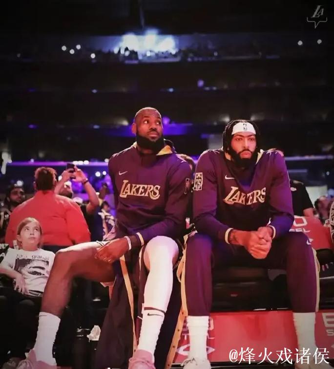 浓眉37+9詹姆斯20+8+11 湖人惜败活塞近4场输3场 浓眉37+9詹姆斯20+8+11 湖人惜败活塞近4场输3场